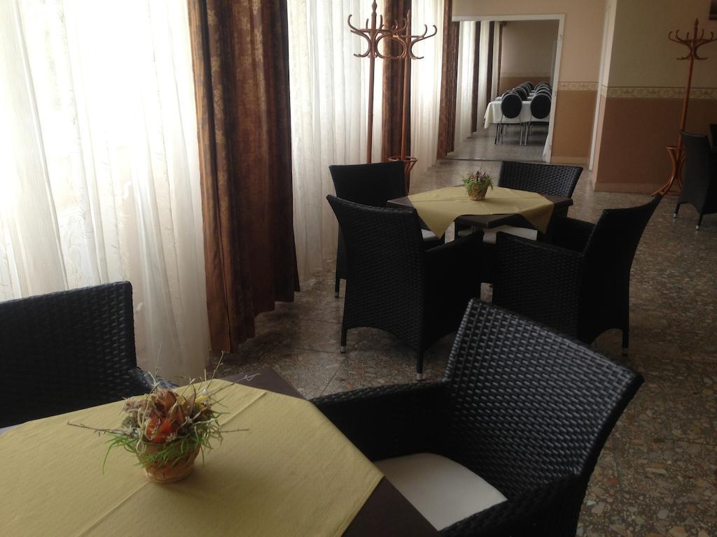 Vasvirag Hotel Celldömölk Dış mekan fotoğraf