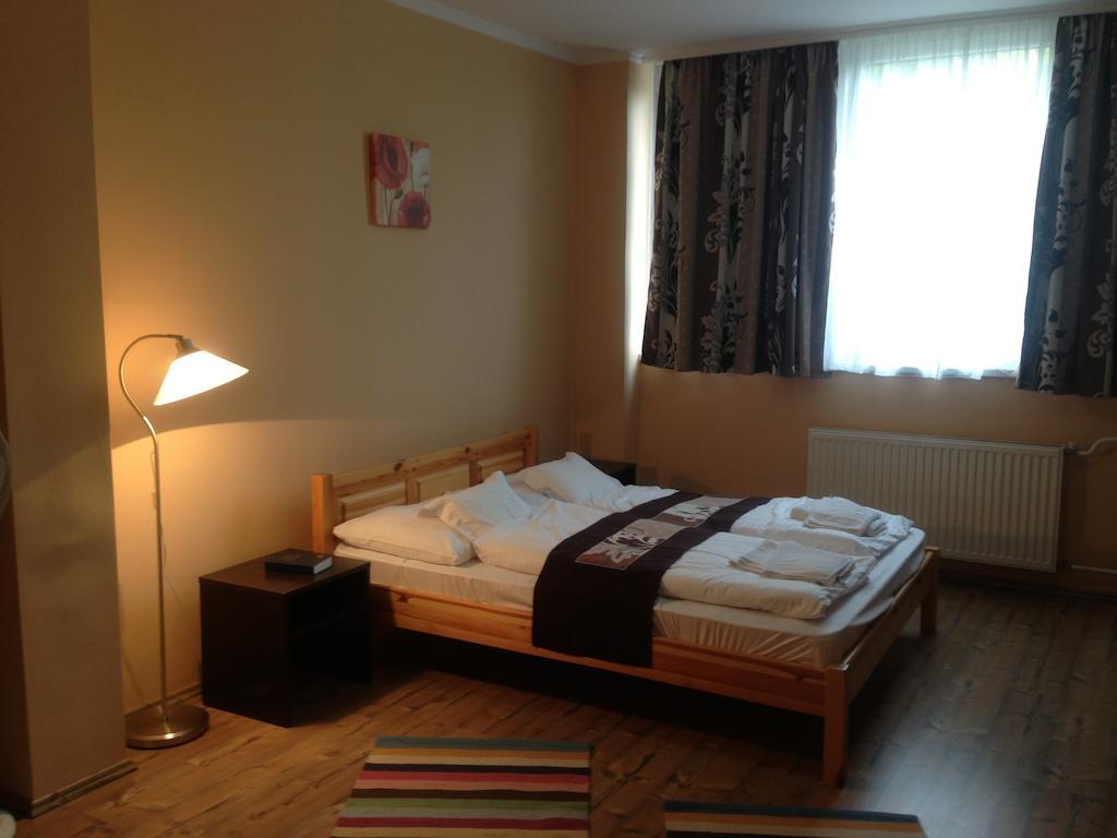 Vasvirag Hotel Celldömölk Oda fotoğraf